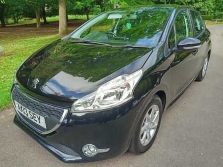 PEUGEOT 208 1.4 HDi Active