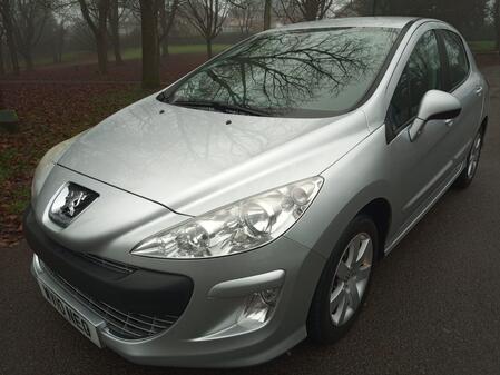 PEUGEOT 308 1.6 HDi Sport